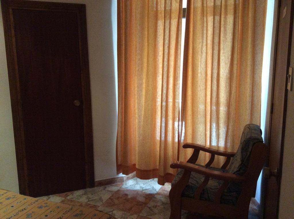 Pension Princesa Granada Luaran gambar